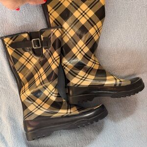Women's Sperry Black and Tan Plaid Rain Boots